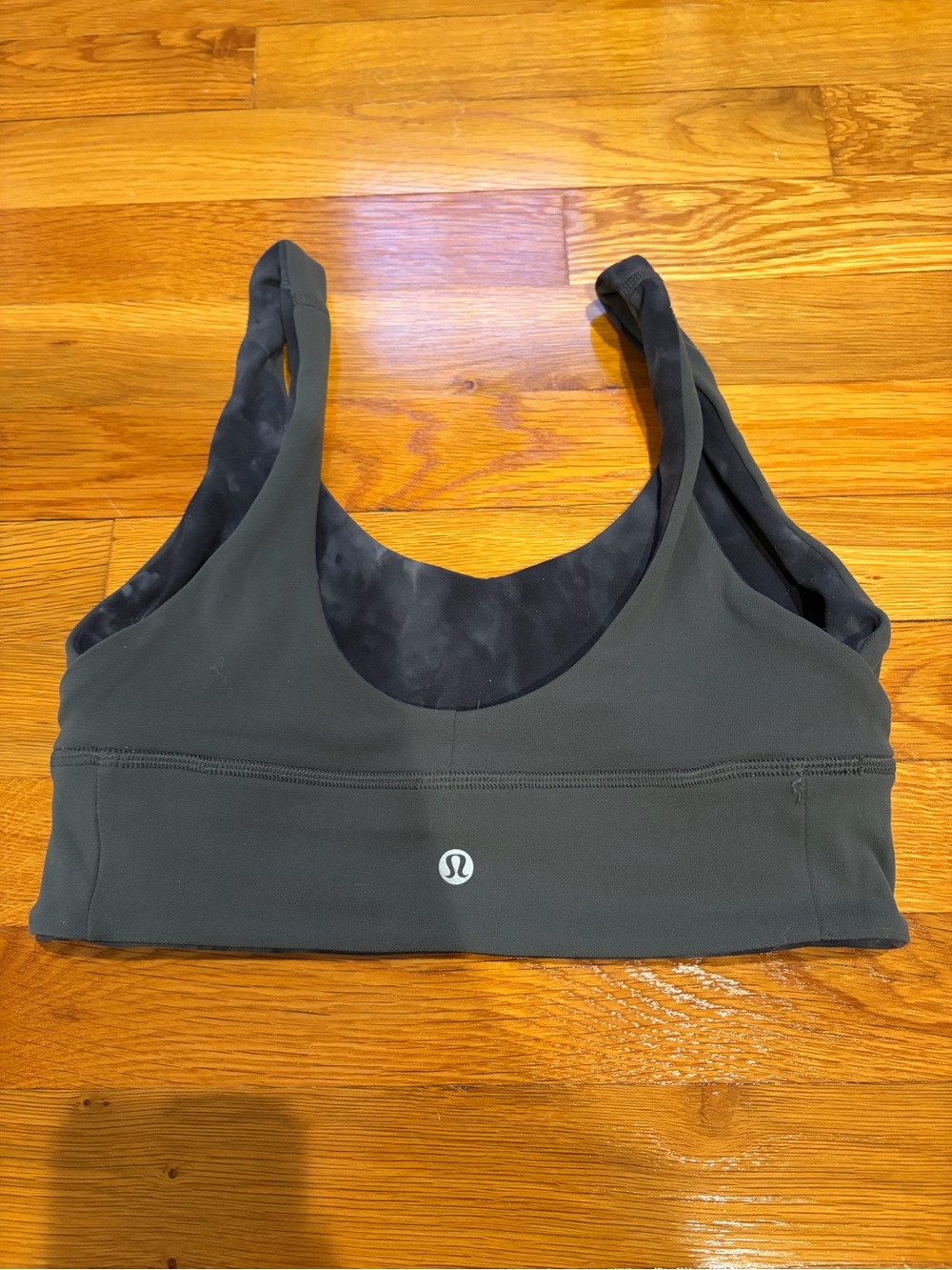 Lulu align reversible sports bra size 6